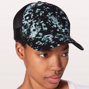 NWOT LuluLemon Dash and Splash Cap II Pixel Hat